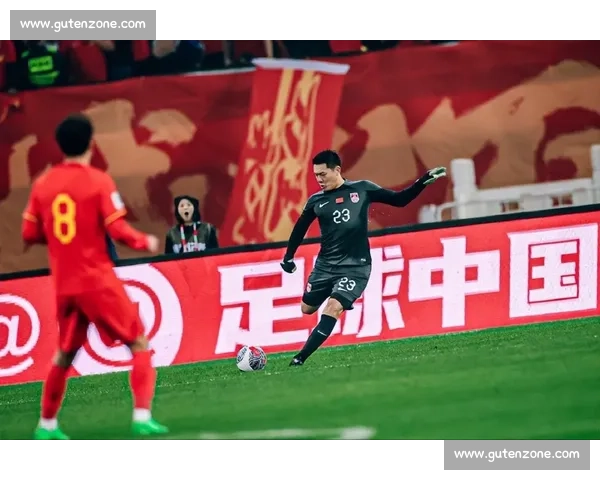 王大雷深夜发 “拜拜” 动态锁账号，球迷：这次是认真的？