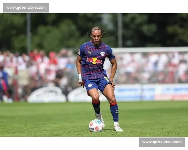 哈维 - 西蒙斯铁心离队!莱比锡标价 7000 万欧待售 哈维 - 西蒙斯铁心离队!莱比锡标价 7000 万欧待售