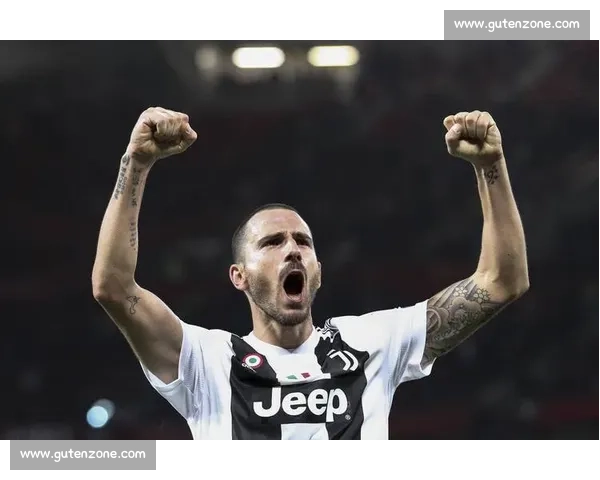 博努奇社交媒体发文引关注：慈善赛飞铲争议后与霍顿合影互动